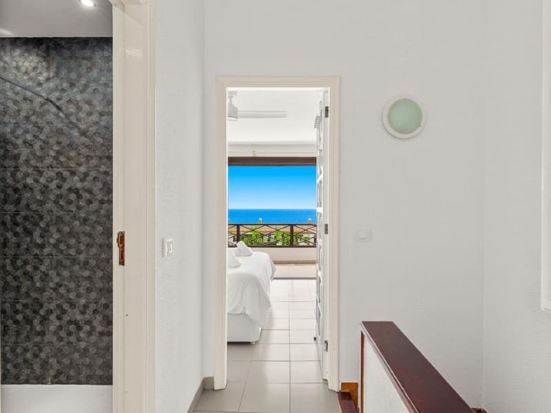 2 bedroom Apartment for sale in Costa del Silencio with pool - € 299,000 (Ref: 10151099)