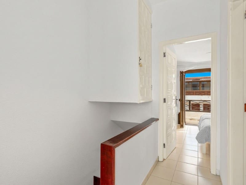 2 bedroom Apartment for sale in Costa del Silencio with pool - € 299,000 (Ref: 10151099)