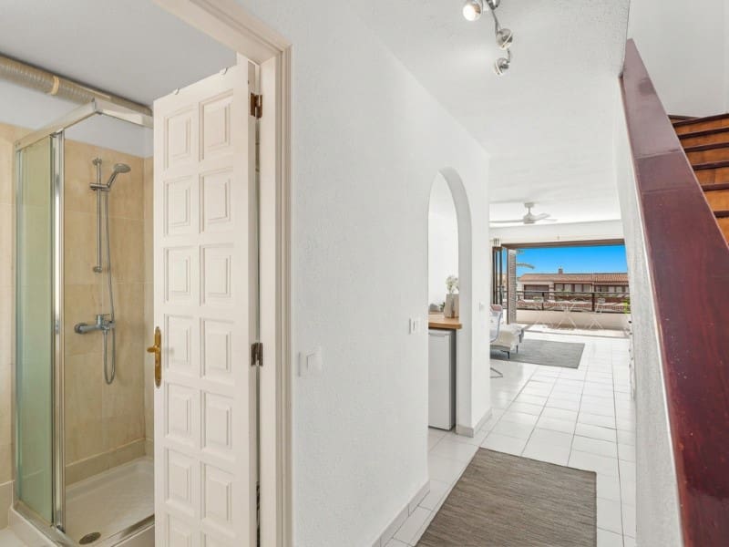 2 bedroom Apartment for sale in Costa del Silencio with pool - € 299,000 (Ref: 10151099)