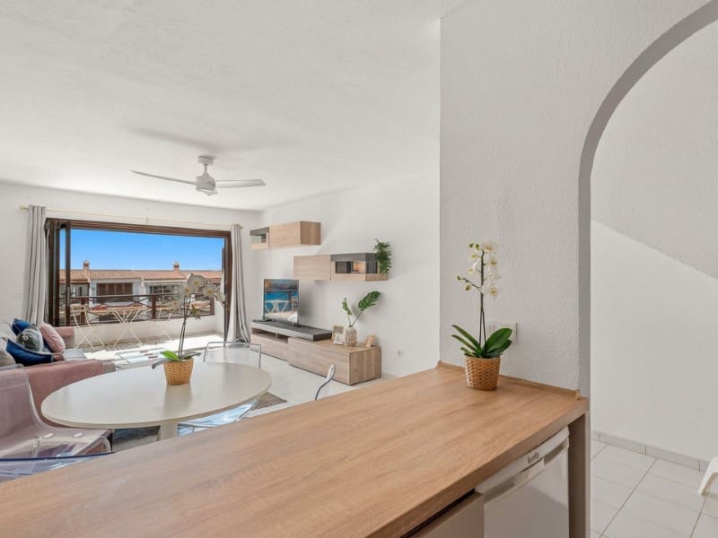 2 bedroom Apartment for sale in Costa del Silencio with pool - € 299,000 (Ref: 10151099)