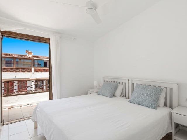 2 soveværelse Lejlighed til salg i Costa del Silencio, Arona med swimmingpool - € 299.000 (Ref: 10151099)