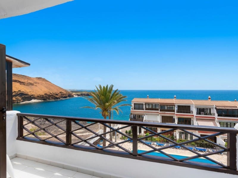 2 bedroom Apartment for sale in Costa del Silencio with pool - € 299,000 (Ref: 10151099)