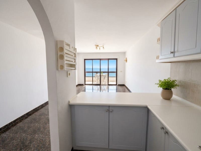 2 bedroom Apartment for sale in Costa del Silencio with pool - € 285,000 (Ref: 10151100)