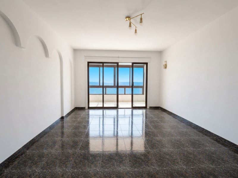 2 bedroom Apartment for sale in Costa del Silencio with pool - € 285,000 (Ref: 10151100)