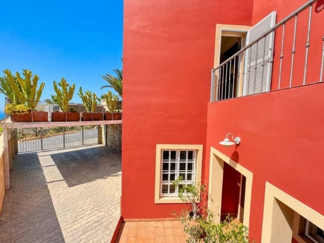 5 soverom Villa til salgs i Chayofa, Arona med garasje - € 950 000 (Ref: 10151101)