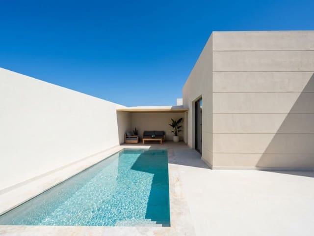 3 soveværelse Villa til salg i El Medano, Granadilla de Abona med swimmingpool - € 1.100.000 (Ref: 10151102)