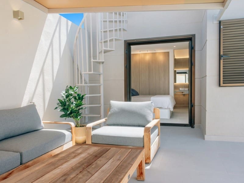 3 soveværelse Villa til salg i El Medano med swimmingpool - € 1.100.000 (Ref: 10151102)