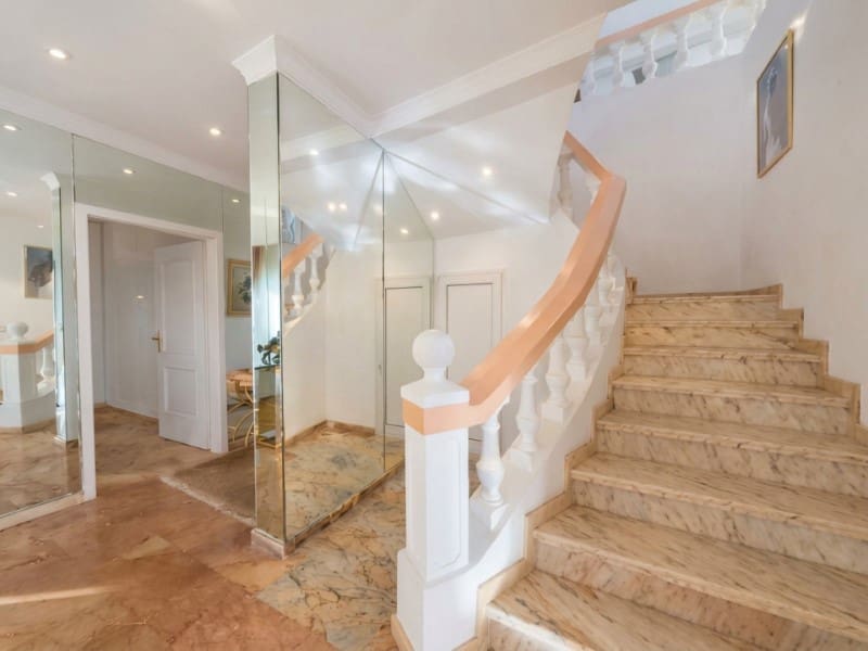 5 bedroom Villa for sale in Chayofa with garage - € 950,000 (Ref: 10151103)