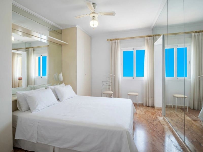 5 bedroom Villa for sale in Chayofa with garage - € 950,000 (Ref: 10151103)