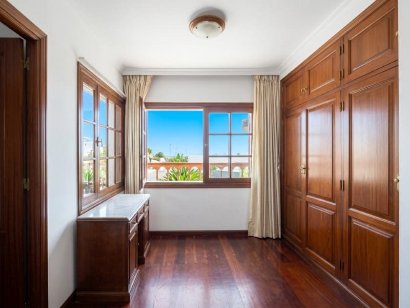 4 chambre Villa/Maison à vendre à Radazul avec garage - 395 000 € (Ref: 10151104)