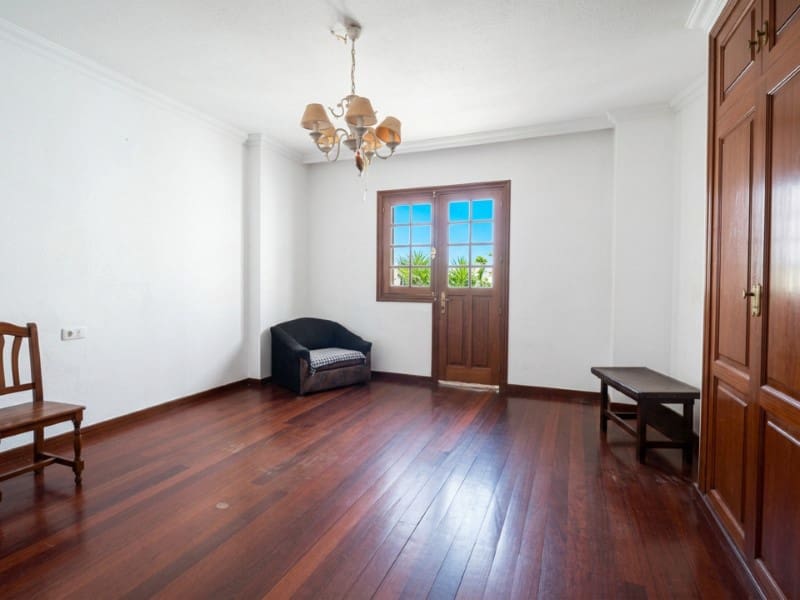 4 chambre Villa/Maison à vendre à Radazul avec garage - 395 000 € (Ref: 10151104)