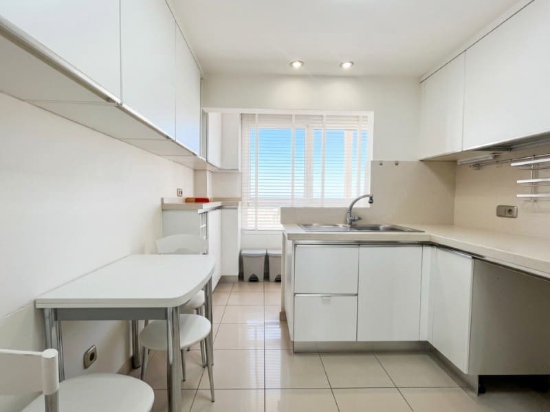 Apartment for sale in Santa Cruz de Tenerife with garage - € 528,000 (Ref: 10151107)