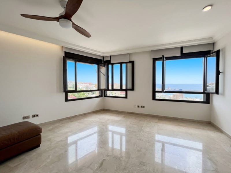 Apartment for sale in Santa Cruz de Tenerife with garage - € 528,000 (Ref: 10151107)
