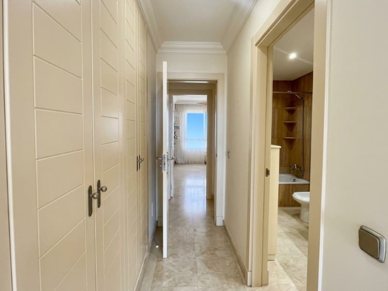 Apartment for sale in Santa Cruz de Tenerife with garage - € 528,000 (Ref: 10151107)