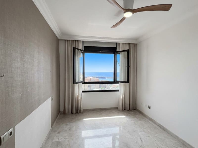 Apartment for sale in Santa Cruz de Tenerife with garage - € 528,000 (Ref: 10151107)