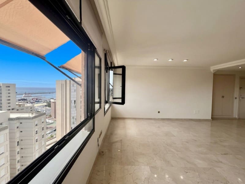 Apartment for sale in Santa Cruz de Tenerife with garage - € 528,000 (Ref: 10151107)