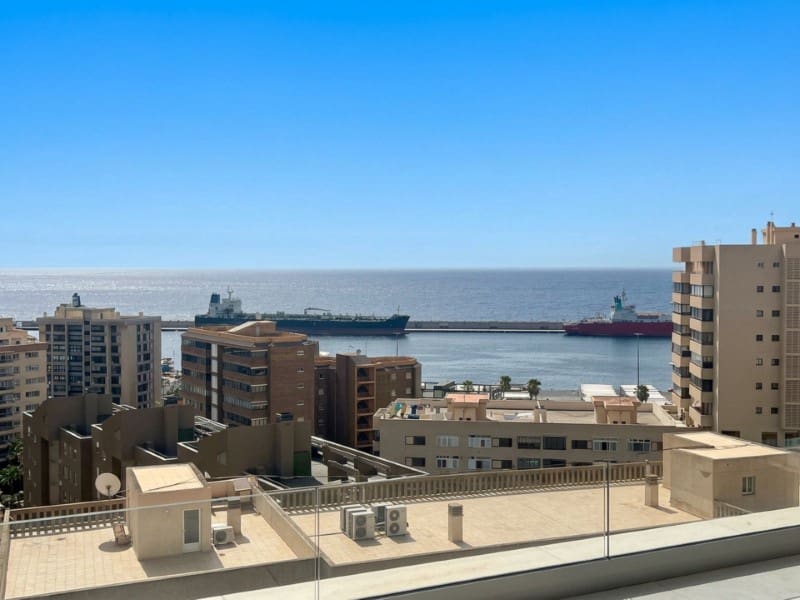 Apartment for sale in Santa Cruz de Tenerife with garage - € 528,000 (Ref: 10151107)