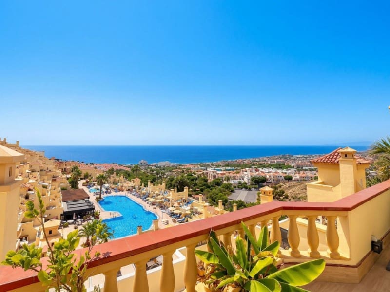 2 makuuhuone Kattohuoneisto myytävänä paikassa Costa Adeje mukana uima-altaan 
autotalli - 640 000 € (Ref: 10154922)