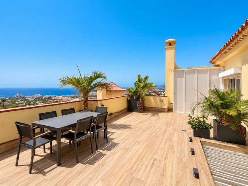 2 makuuhuone Kattohuoneisto myytävänä paikassa Costa Adeje mukana uima-altaan 
autotalli - 640 000 € (Ref: 10154922)
