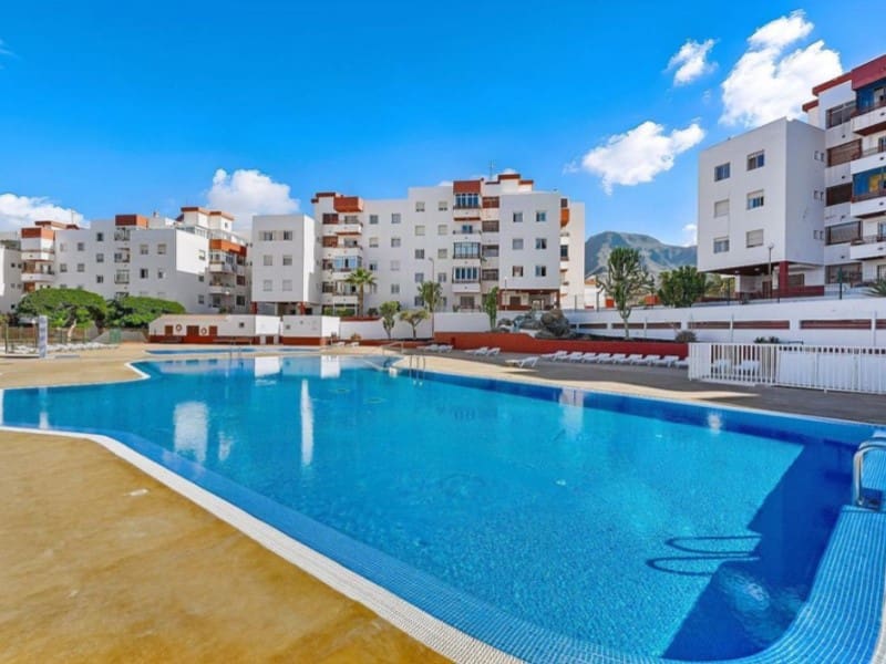 5 makuuhuone Kattohuoneisto myytävänä paikassa Costa Adeje mukana uima-altaan 
autotalli - 550 000 € (Ref: 10154923)