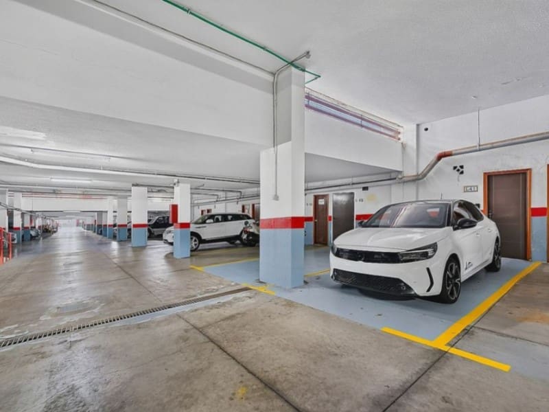 5 makuuhuone Kattohuoneisto myytävänä paikassa Costa Adeje mukana uima-altaan 
autotalli - 550 000 € (Ref: 10154923)