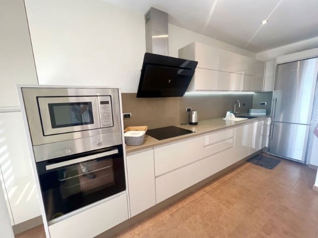 Ático de 3 habitaciones en La Caleta Adeje, Adeje en venta con garaje - 795.000 € (Ref: 10154924)