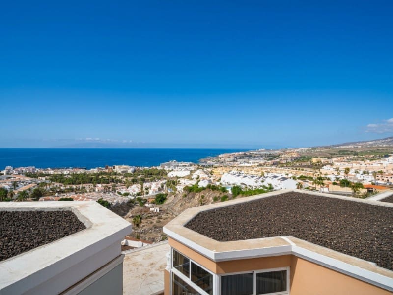 Lejlighed til salg i Costa Adeje med garage - € 795.000 (Ref: 10154925)