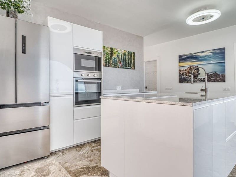 Lejlighed til salg i Costa Adeje med garage - € 795.000 (Ref: 10154925)