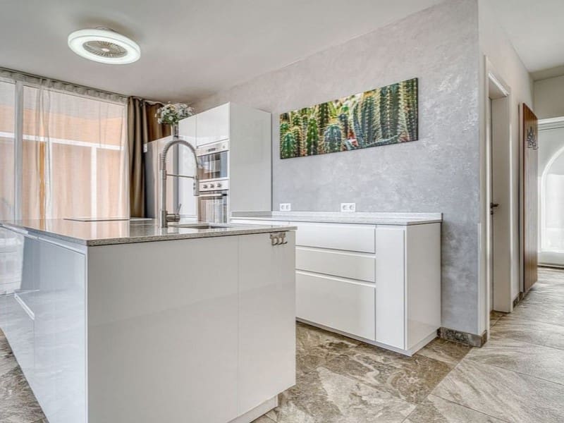 Lejlighed til salg i Costa Adeje med garage - € 795.000 (Ref: 10154925)