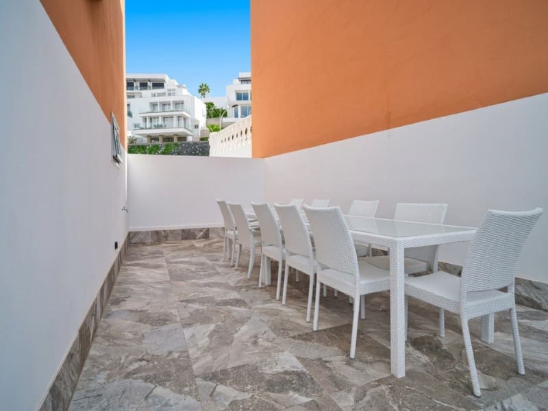 Lejlighed til salg i Costa Adeje med garage - € 795.000 (Ref: 10154925)