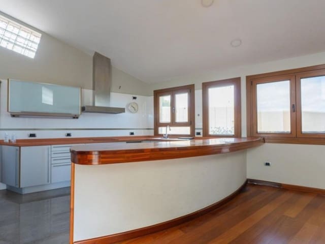 5 quarto Moradia para venda em La Orotava com piscina garagem - 790 000 € (Ref: 10184438)