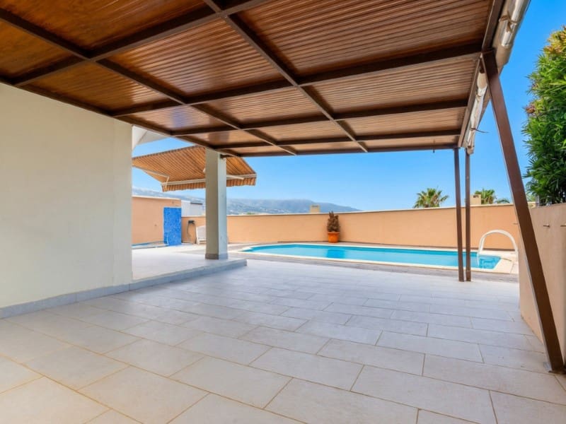 5 quarto Moradia para venda em La Orotava com piscina garagem - 790 000 € (Ref: 10184438)
