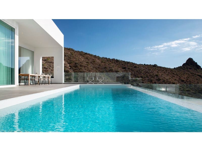 Villa for sale in Los Cristianos - € 2,690,000 (Ref: 7290628)