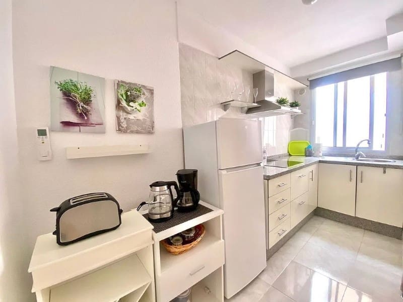 Hotel til salg i Puerto Santiago - € 959.000 (Ref: 8641365)