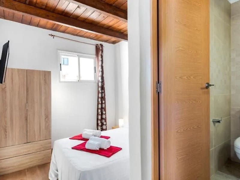 12 soveværelse Hotel til salg i Santiago del Teide - € 990.000 (Ref: 8641366)