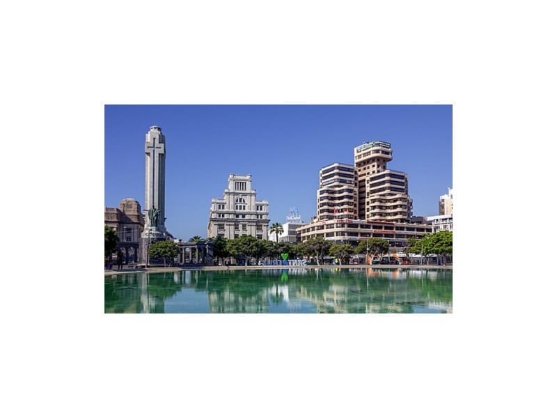 21 soveværelse Hotel til salg i Santa Cruz de Tenerife - € 2.100.000 (Ref: 9021020)