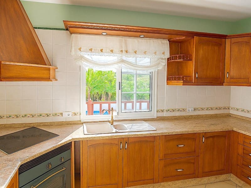 8 sypialnia Willa na sprzedaż w El Rosario - 649 000 € (Ref: 9112627)