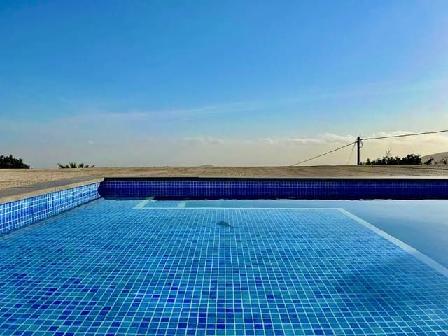 7 bedroom Finca/Country House for sale in Güímar - € 435,000 (Ref: 9114388)