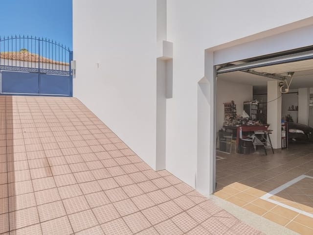 4 soveværelse Villa til salg i Guía de Isora - € 720.000 (Ref: 9134484)