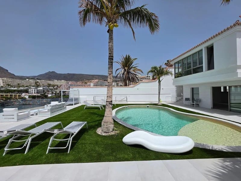 6 slaapkamer Villa te koop in Puerto Santiago - € 4.998.000 (Ref: 9194021)