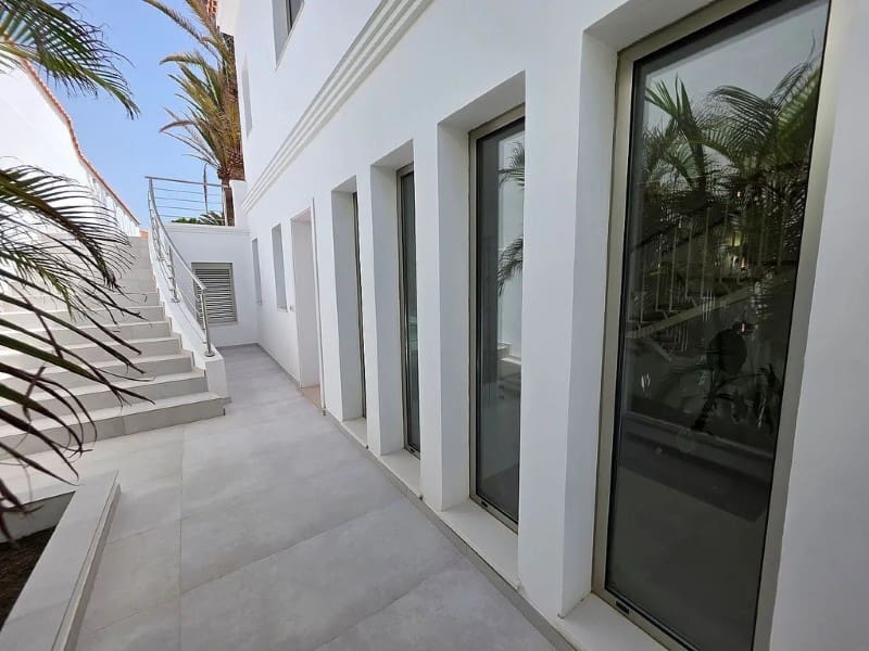 6 slaapkamer Villa te koop in Puerto Santiago - € 4.998.000 (Ref: 9194021)
