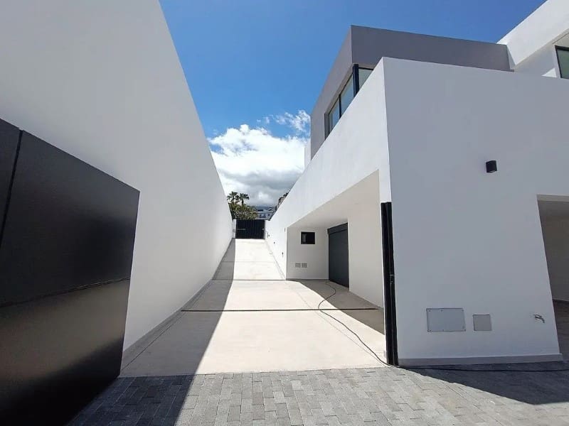 4 soveværelse Villa til salg i Puerto de la Cruz - € 1.600.000 (Ref: 9196179)