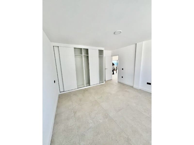 4 soveværelse Villa til salg i Puerto de la Cruz - € 1.600.000 (Ref: 9196179)