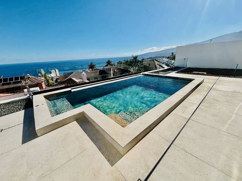 4 soveværelse Villa til salg i Puerto de la Cruz - € 1.600.000 (Ref: 9196179)