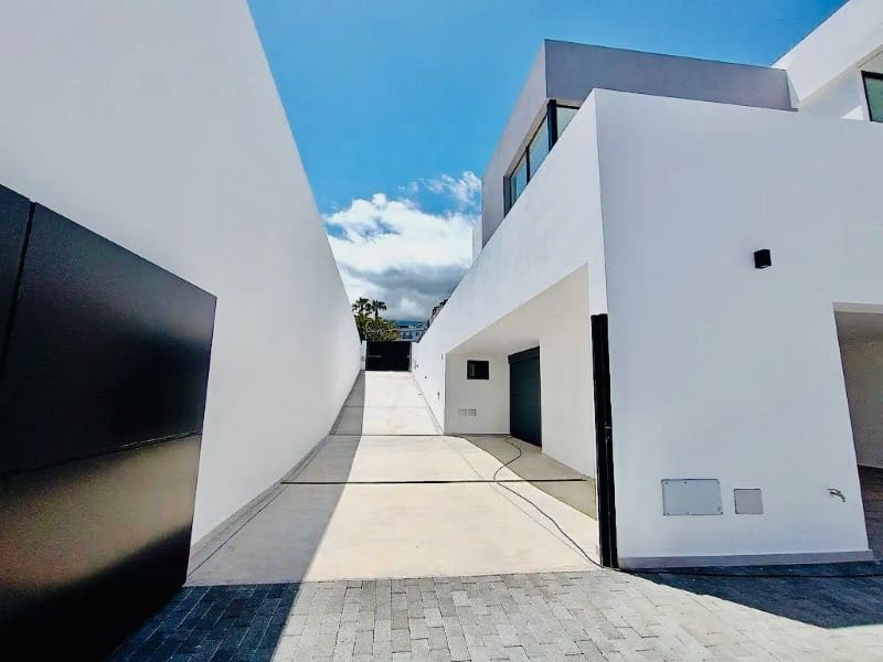 4 soveværelse Villa til salg i Puerto de la Cruz - € 1.600.000 (Ref: 9196179)