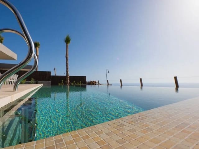 3 Zimmer Villa zu verkaufen in Guía de Isora - 2.100.000 € (Ref: 9196181)