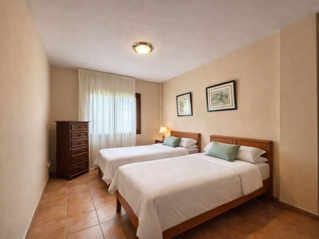 5 bedroom Villa for sale in La Orotava - € 995,000 (Ref: 9269772)