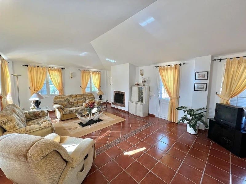 6 quarto Moradia para venda em Tabaiba - 825 000 € (Ref: 9282445)