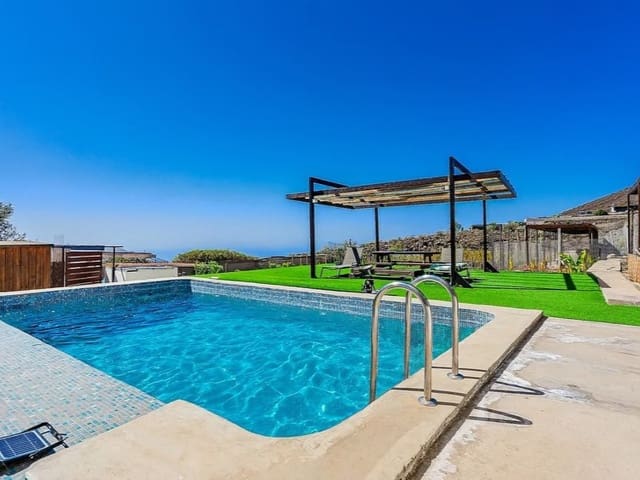 9 camera da letto Villa in vendita in La Camella, Arona - 880.000 € (Rif: 9308567)