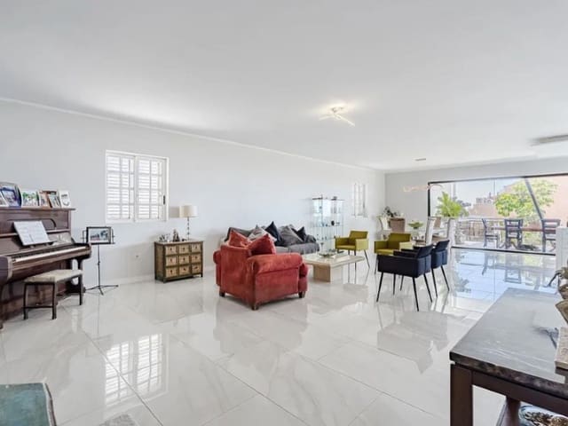 9 camera da letto Villa in vendita in La Camella, Arona - 880.000 € (Rif: 9308567)